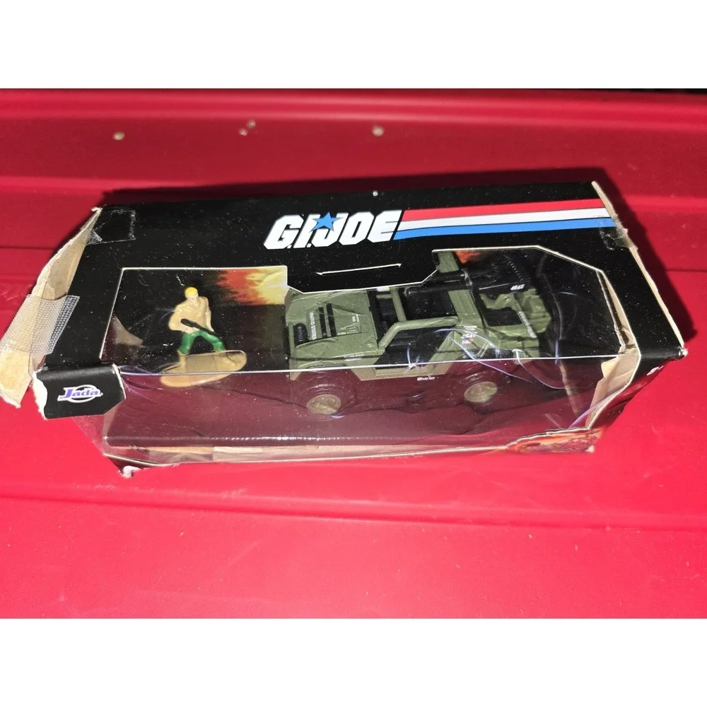 V.A.M.P. Olive Green and Duke Diecast Figurine 
